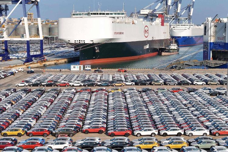 Greve no Ibama, que emite licenças, afeta importação de carros elétricos vindos do porto de Yantai (China)