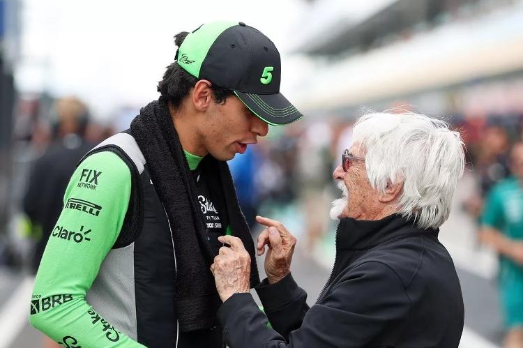 Gabriel Bortoleto e Bernie Ecclestone conversam no GP da Hungria, em agosto; brasileiro terminou em sexto na prova Gabriel Bortoleto e Bernie Ecclestone conversam no GP da Hungria, em agosto; brasileiro terminou em sexto na prova