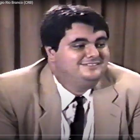 Carlos Veiga Filho durante formatura do Colégio Rio Branco, em 1989 Carlos Veiga Filho durante formatura do Colégio Rio Branco, em 1989