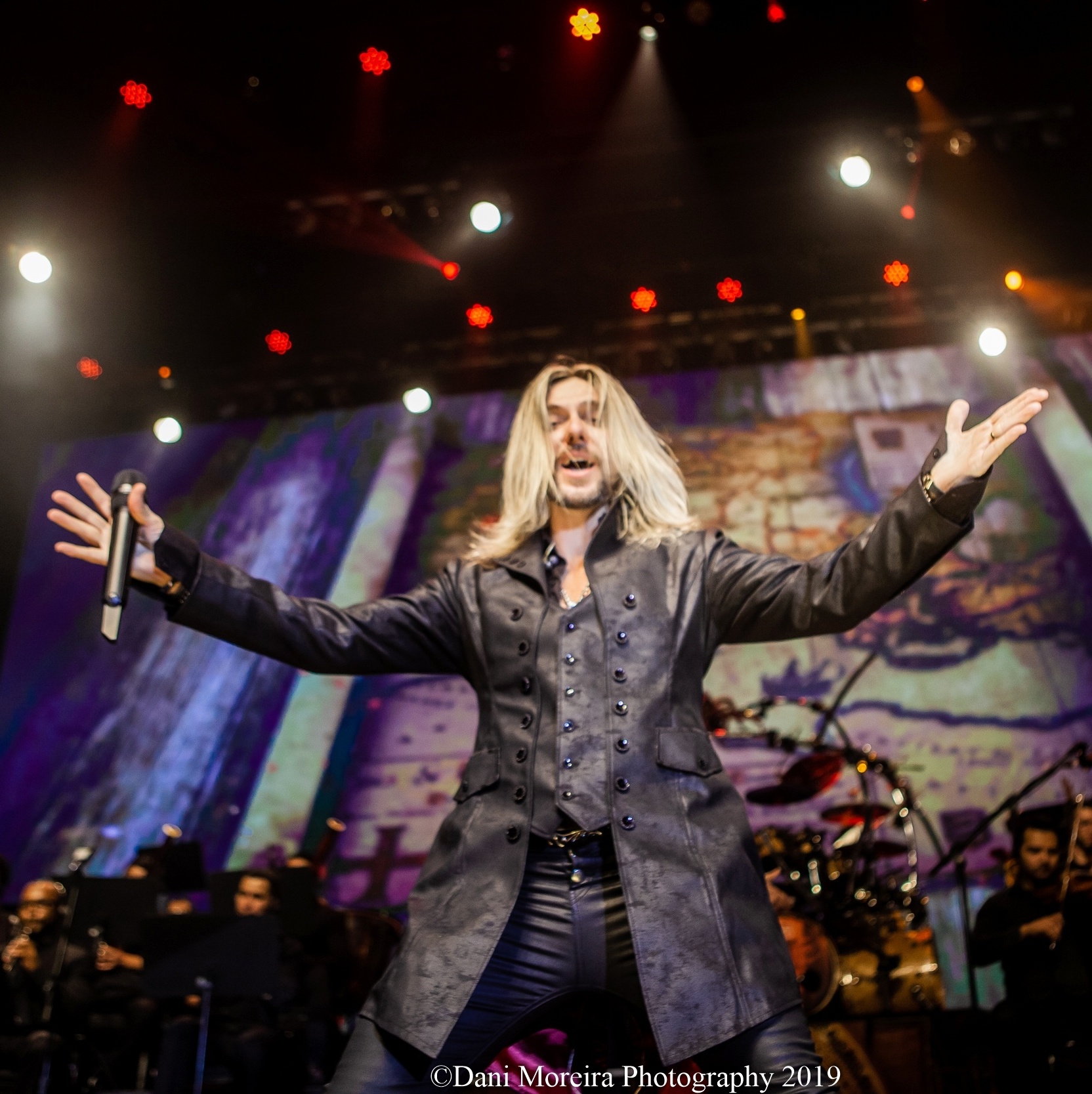 Edu Falaschi, ex-vocalista do grupo Angra, é atração do Summer Breeze
