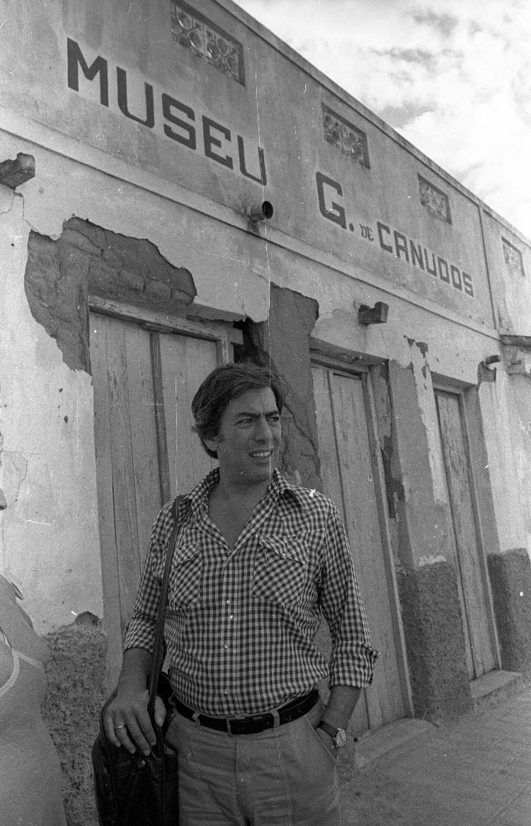 Vargas Llosa visitou o sertão baiano em agosto de 1979 para escrever um romance sobre a Guerra de Canudos Vargas Llosa visitou o sertão baiano em agosto de 1979 para escrever um romance sobre a Guerra de Canudos