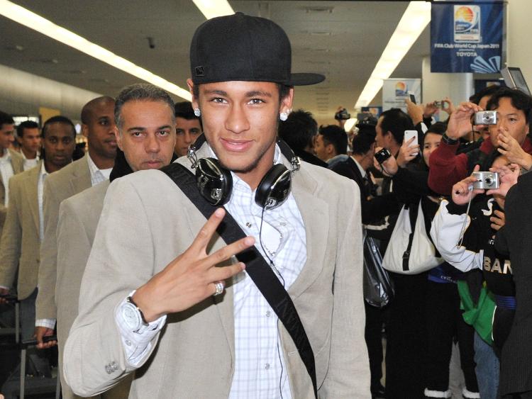 Neymar chega ao Japão para a disputa do Mundial de Clubes da Fifa, em dezembro de 2011 Neymar chega ao Japão para a disputa do Mundial de Clubes da Fifa, em dezembro de 2011