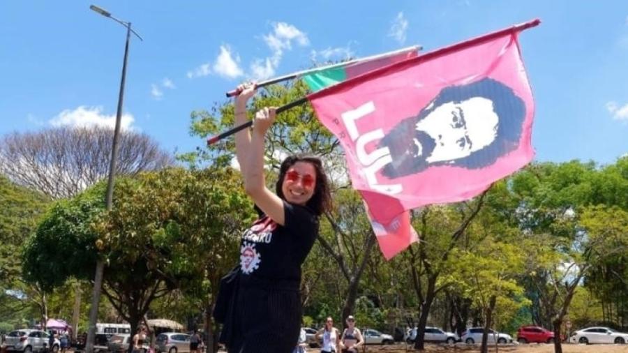 A servidora da Defensoria Pública Erica Meireles, que está viajando de carro de São Paulo a Brasília para ver a posse de Lula - Arquivo pessoal