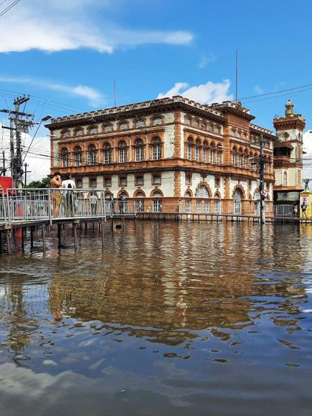 Manaus tem previsão de calor e chuva para esta segunda - Josemar Antunes/TheNews2/Folhapress