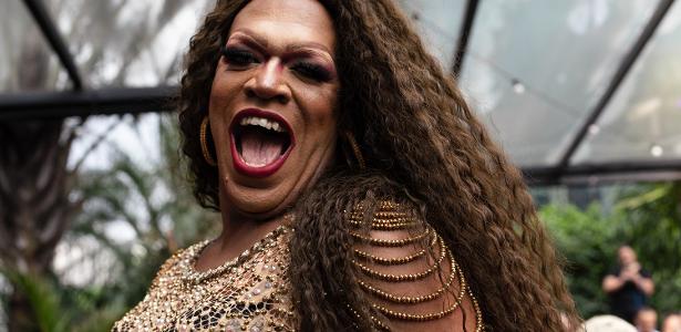 Palco negro, plateia branca: 'Drag Brunch' exibe drags à família brasileira - TAB