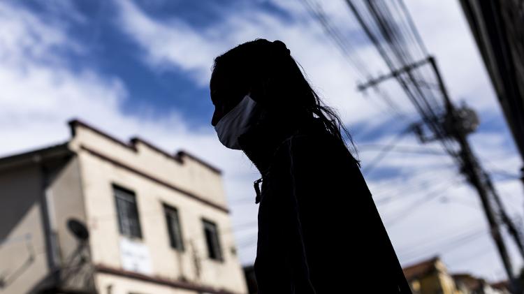 'Na rua eu não tinha nada. Voltar para a prisão era meu método de sobrevivência', afirma Helena* - Leo Drumond/UOL - Leo Drumond/UOL