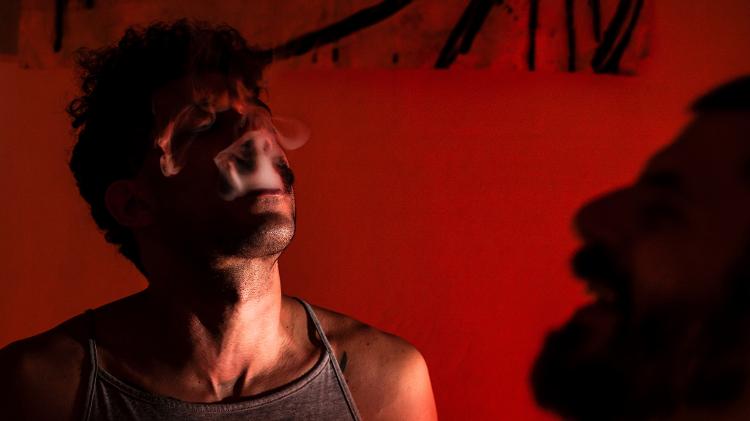 Paulo* e Vini*, praticantes de chemsex (sexo sob efeito de drogas) - Fernando Moraes/UOL - Fernando Moraes/UOL