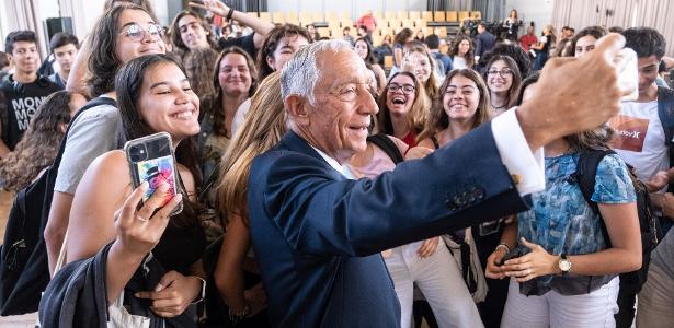 O presidente português Marcelo Rebelo de Sousa visita a escola Pedro Nunes, em Lisboa