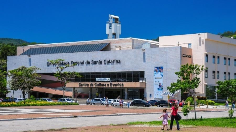 O acusado foi afastado provisoriamente mas voltou a trabalhar no campus da Universidade Federal de Santa Catarina, em Florianópolis - Cadu Rolim/Fotoarena/Folhapress