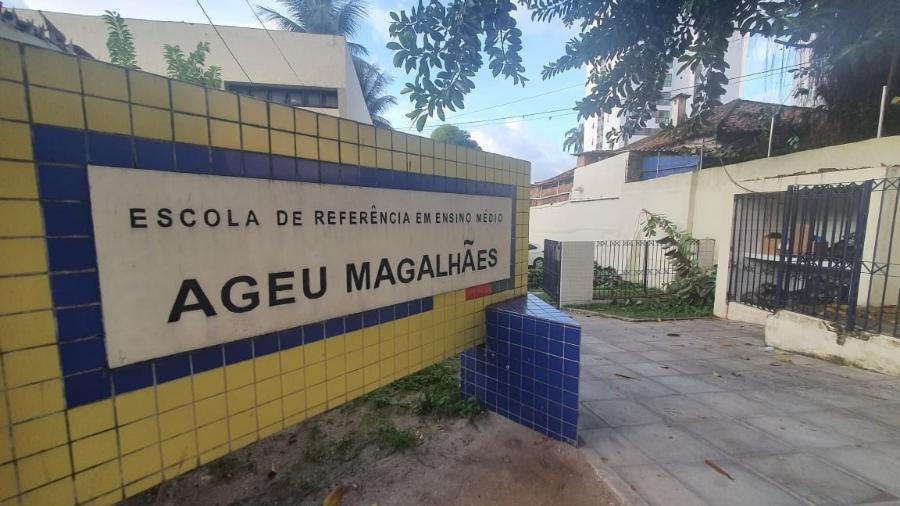 Entrada da escola Ageu Magalhães, no bairro Casa Amarela, em Recife - Wagner Oliveira/UOL