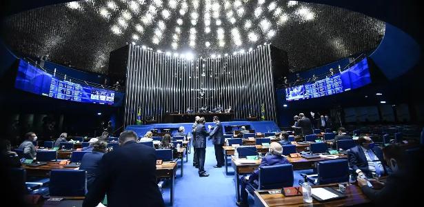 Senado aprova retirada de despesas do teto de gastos para cobrir tarifaço