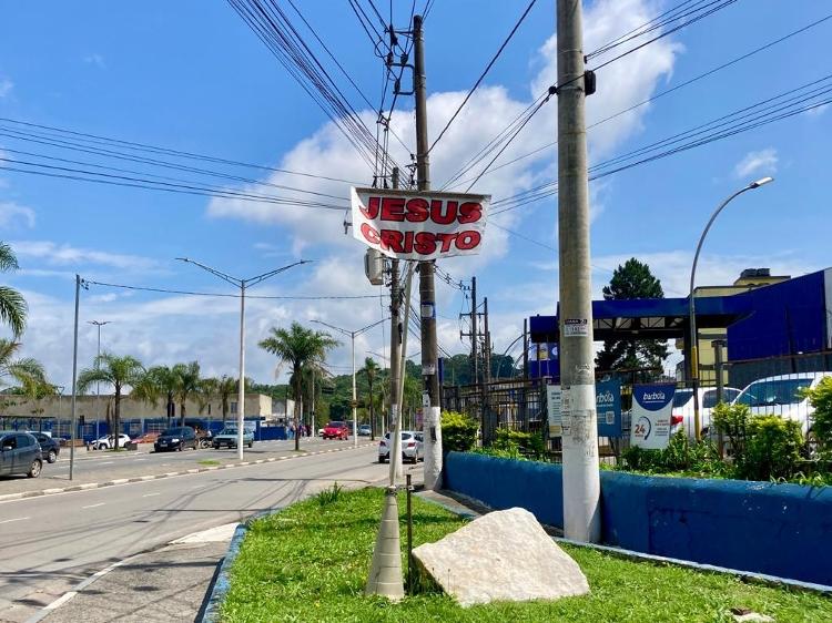 Avenida em Cotia (SP) onde ficaria a 'igreja' Ação e Distribuição