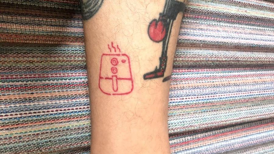 A tatuagem de Airfryer do designer e podcaster Marko Mello - Arquivo pessoal