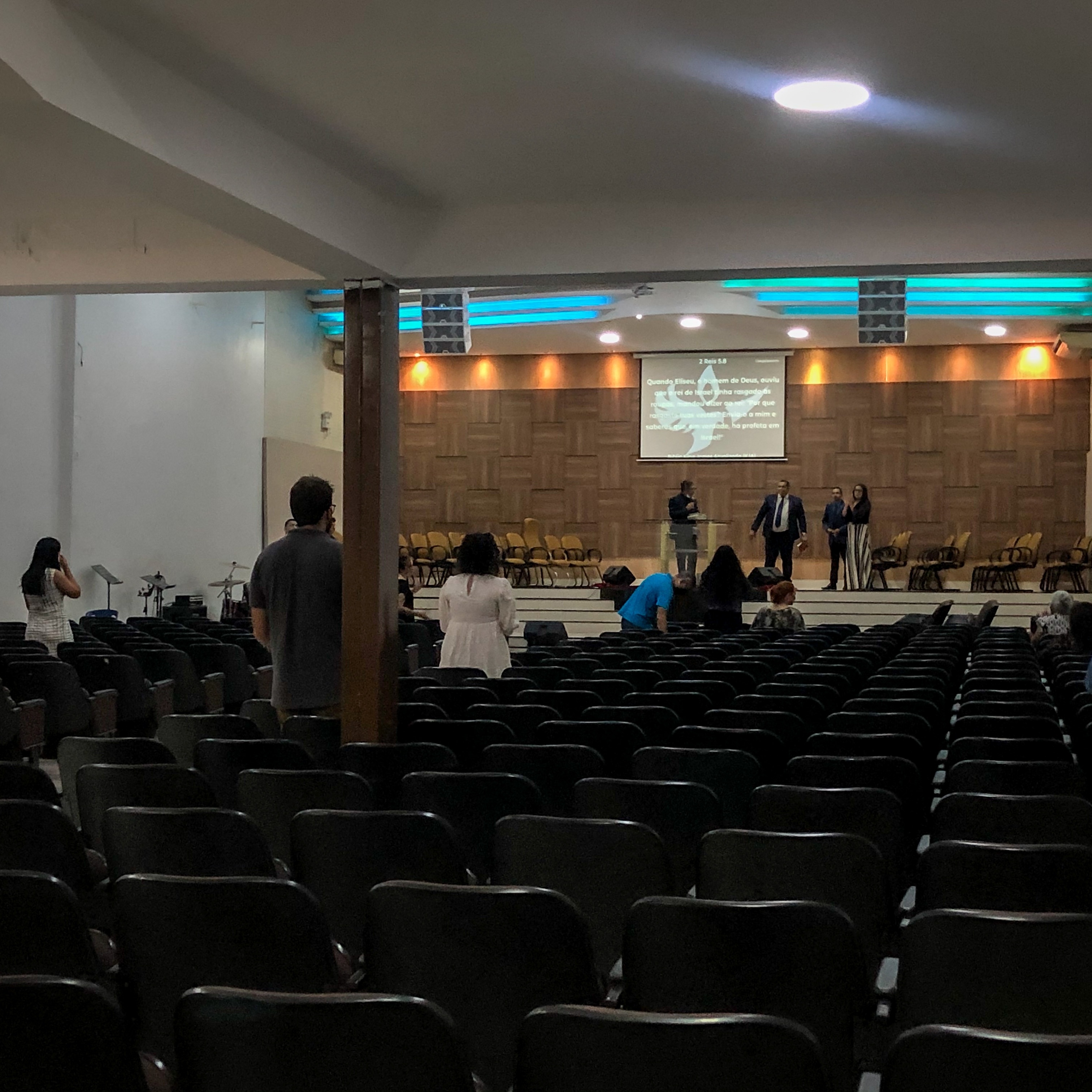 Após escândalos, culto na igreja de Gilmar Santos em Goiânia reúne 15 fiéis  - 25/03/2022 - UOL TAB