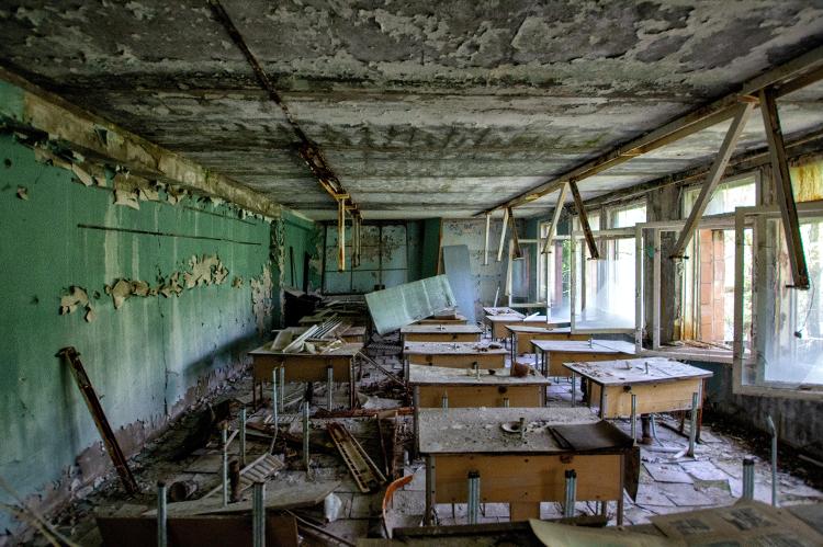 Escola destruída em Chernobyl, na Ucrânia - Yves Alarie/Unsplash - Yves Alarie/Unsplash