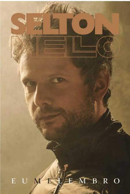 Capa de 'Eu Me Lembro', livro autobiográfico de Selton Mello Capa de 'Eu Me Lembro', livro autobiográfico de Selton Mello
