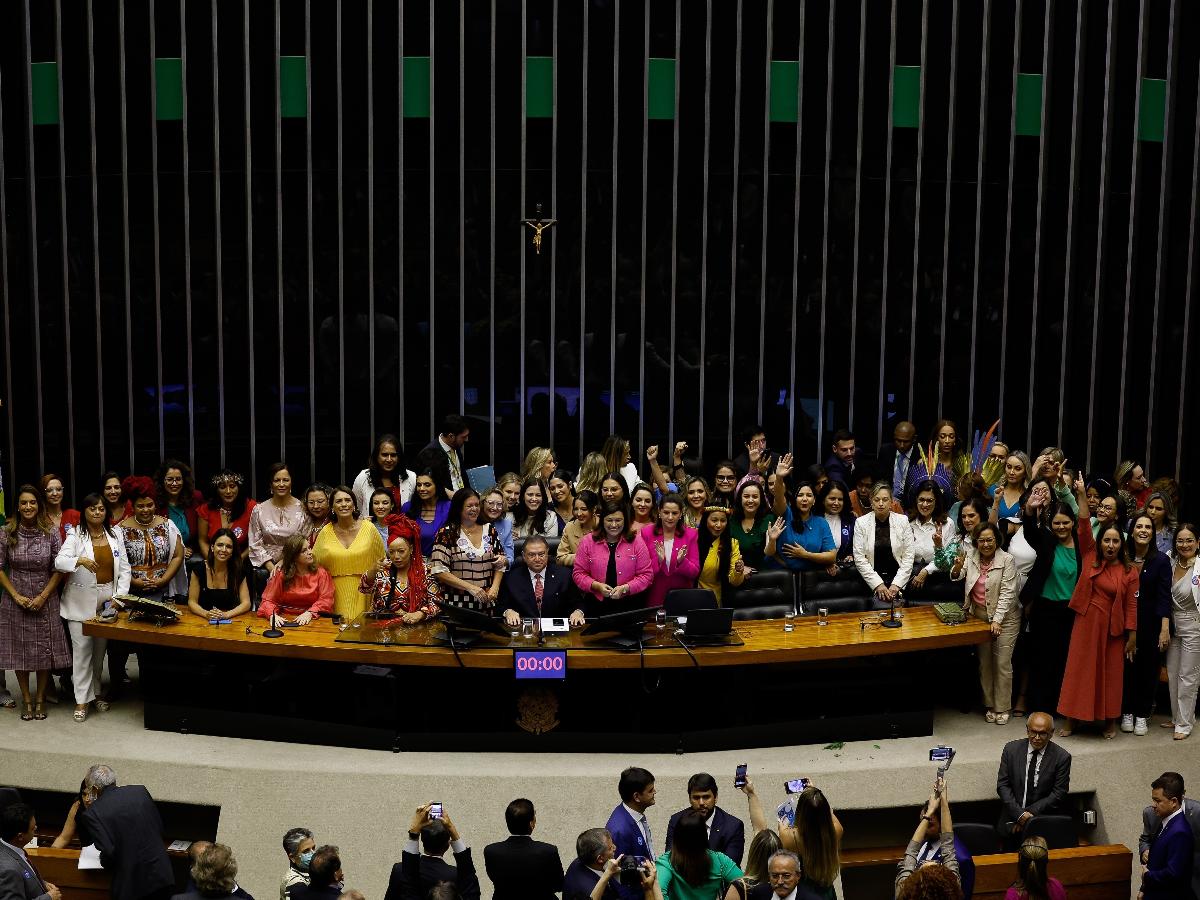 Michelle Bolsonaro e Paulo Figueiredo debatem papel da mulher na política