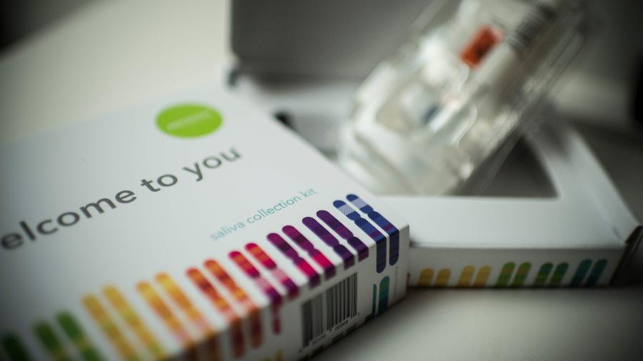 Kit para coleta de DNA na saliva da 23andMe Kit para coleta de DNA na saliva da 23andMe