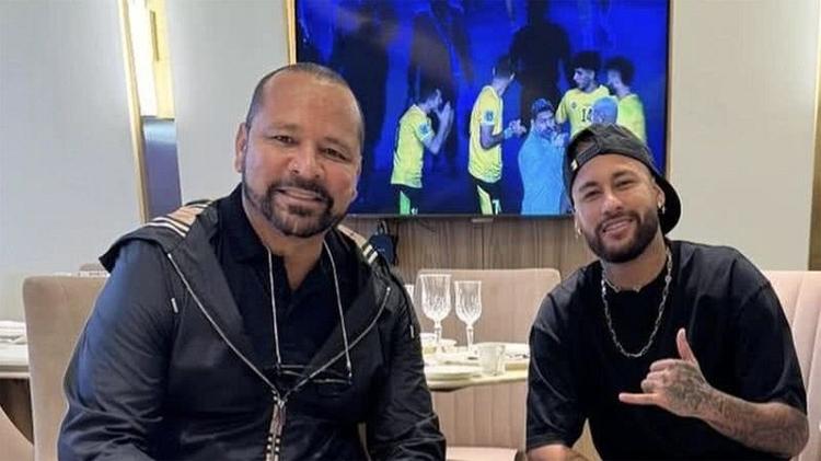 Neymar pai e Neymar filho posam juntos Neymar pai e Neymar filho posam juntos
