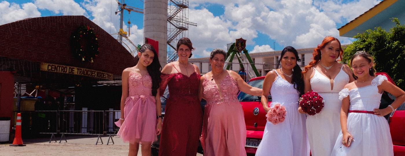 Casamento comunitário no CTN oficializou o matrimônio de 30 casais em uma única cerimônia - Felipe Larozza/UOL
