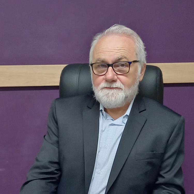 Alcides Melhado Filho, autointitulado Alquimista Alcides Melhado Filho, autointitulado Alquimista