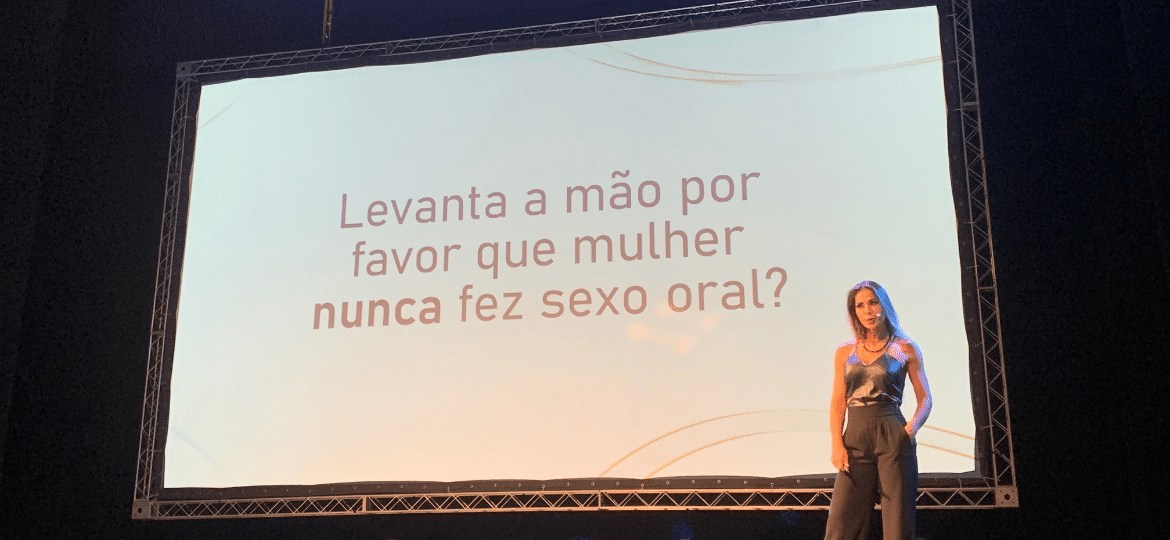 Maíra Cardi, em sua palestra motivacional no Rio no sábado (19) - Divulgação