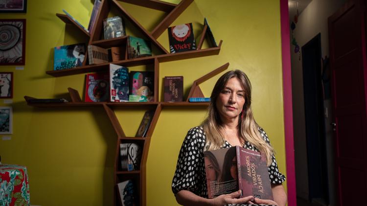 Helena Lahis na editora Lago de Histórias, na Urca