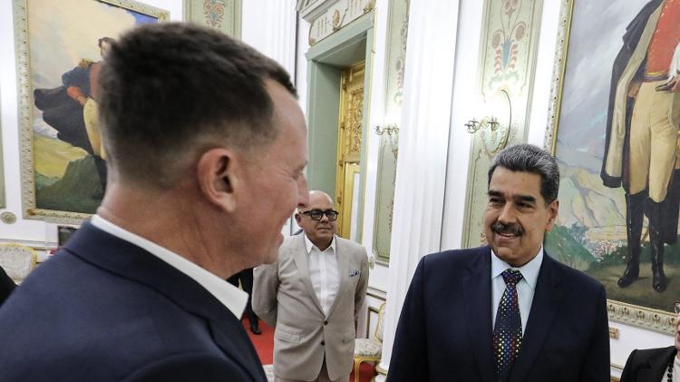 Richard Grenell, enviado de Trump, e o presidente venezuelano, Nicolás Maduro, no palácio presidencial em Caracas, em 31 de janeiro Richard Grenell, enviado de Trump, e o presidente venezuelano, Nicolás Maduro, no palácio presidencial em Caracas, em 31 de janeiro