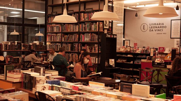'Vivíssima': politizada, livraria Leonardo Da Vinci faz 70 anos no Rio ...