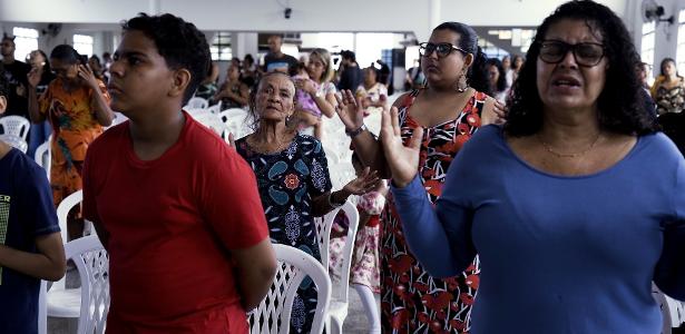 Culto da Igreja Batista em Células de Barra do Pojuca, em Camaçari (BA)