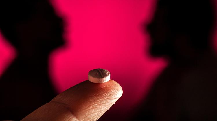 Paulo* e Vini*, praticantes de chemsex (sexo sob efeito de drogas) - Fernando Moraes/UOL - Fernando Moraes/UOL