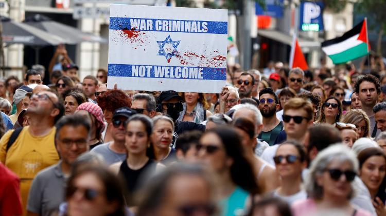 Ato pró-Palestina em Barcelona, Espanha, no sábado (14) Ato pró-Palestina em Barcelona, Espanha, no sábado (14)