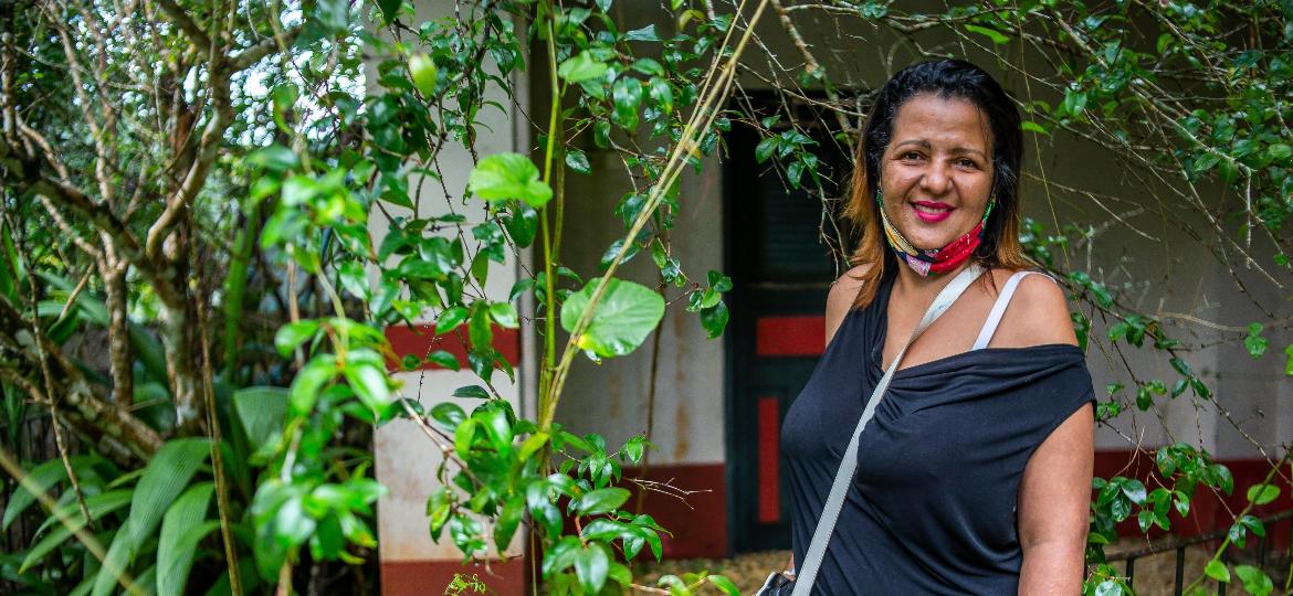 Renata Cândido Rodrigues, que trabalhou como cozinheira para Clodovil Hernandes, em Ubatuba, no litoral norte de São Paulo - Edson Lopes Jr./UOL