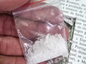 'Crack de rico': achada em apê de luxo, o que é metanfetamina e o que causa