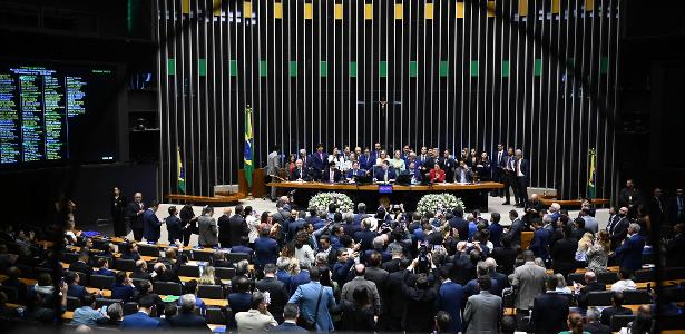 Congresso aprova isenção do IR permanente para quem ganha até R$ 5 mil