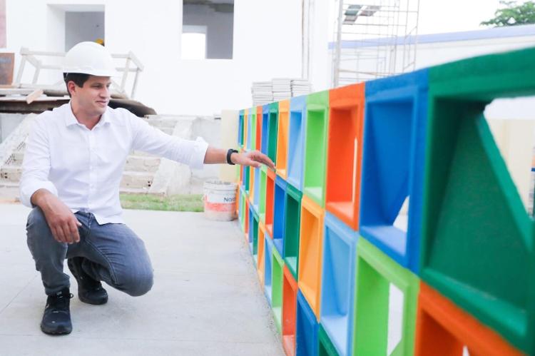 O prefeito do Recife, João Campos, inspeciona obra na creche de Mustardinha, em novembro de 2024 O prefeito do Recife, João Campos, inspeciona obra na creche de Mustardinha, em novembro de 2024