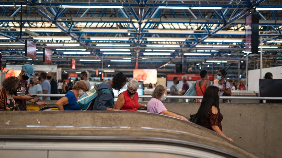 Segundo o coordenador do Centro de Contingência da da Covid, Paulo Menezes, no transporte sobre trilhos a queda chegou a até 58% nos trens - André Porto/UOL