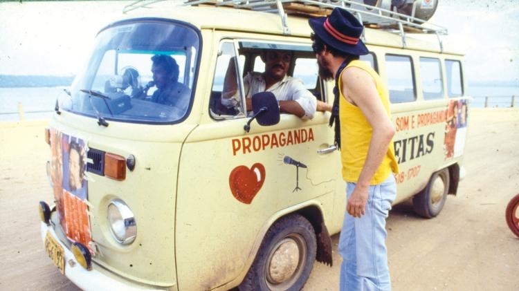 Dono da boate em que Raul tocou no Pará saiu pelas ruas numa Kombi para anunciar o show - Cris Villares/Divulgação - Cris Villares/Divulgação