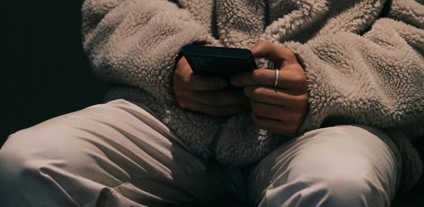 'Psicose de IA': por que CEO da Microsoft vê risco urgente nos chatbots