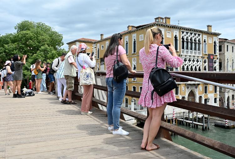 Veneza estuda há anos medida para conter o excesso de turistas na cidade - Andrea Pattaro/Vision/ysoke - Andrea Pattaro/Vision/UOL