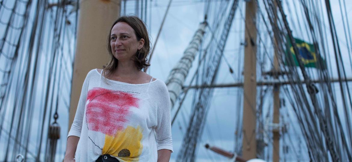 A diretora Laís Bodansky roda seu longa no navio veleiro Cisne Branco, da Marinha brasileira - Biônica Filmes/Divulgação