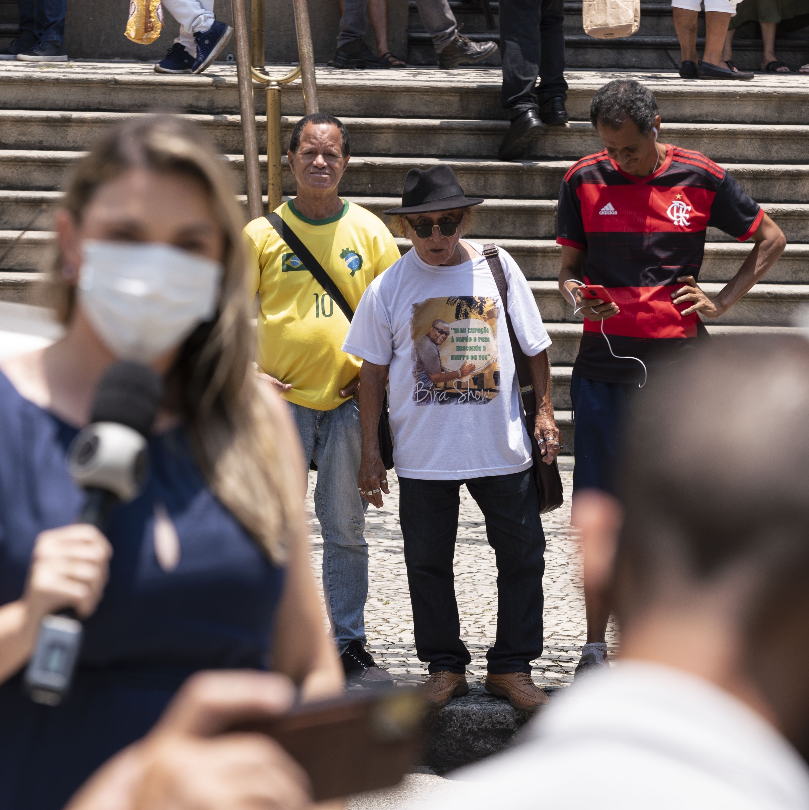 Papagaios de pirata' do Rio colecionam gafes e risos em reportagens de TV -  27/01/2022 - UOL TAB
