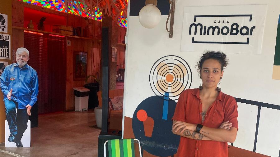 "Tentaram nos calar com os disparos, mas não conseguiram", diz Ana Júlia Melo, 33, uma das sócias do Mimo Bar, na quadra 205 Norte -  Jéssica Lima/UOL