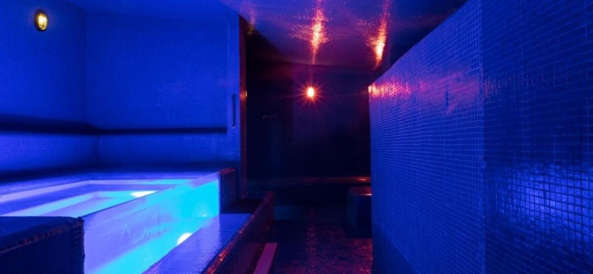 O hotel e sauna gay 269 Chilli Pepper Single Hotel anunciou sua reabertura na cidade de SP - Divulgação