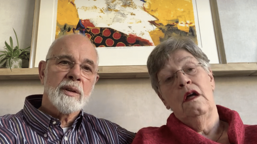 Liesbeth e Han, pais de Martjin, que passou por eutanásia na Holanda em 2020 - Reprodução