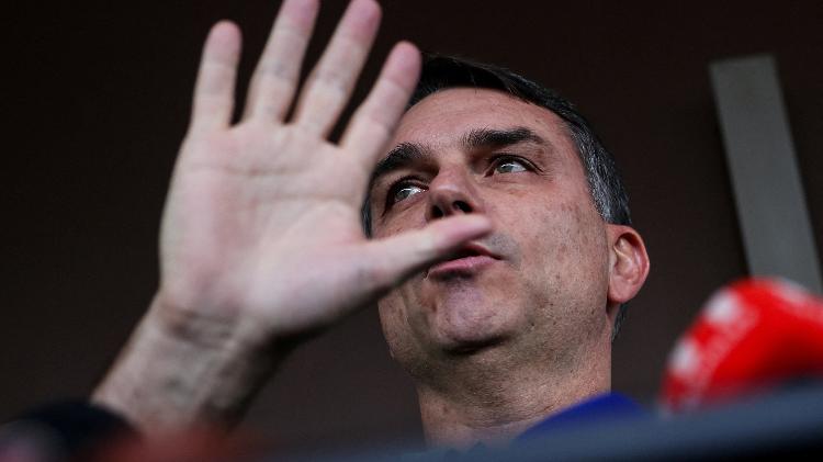 A opção do centrão prejudica a consolidação da candidatura de Flávio