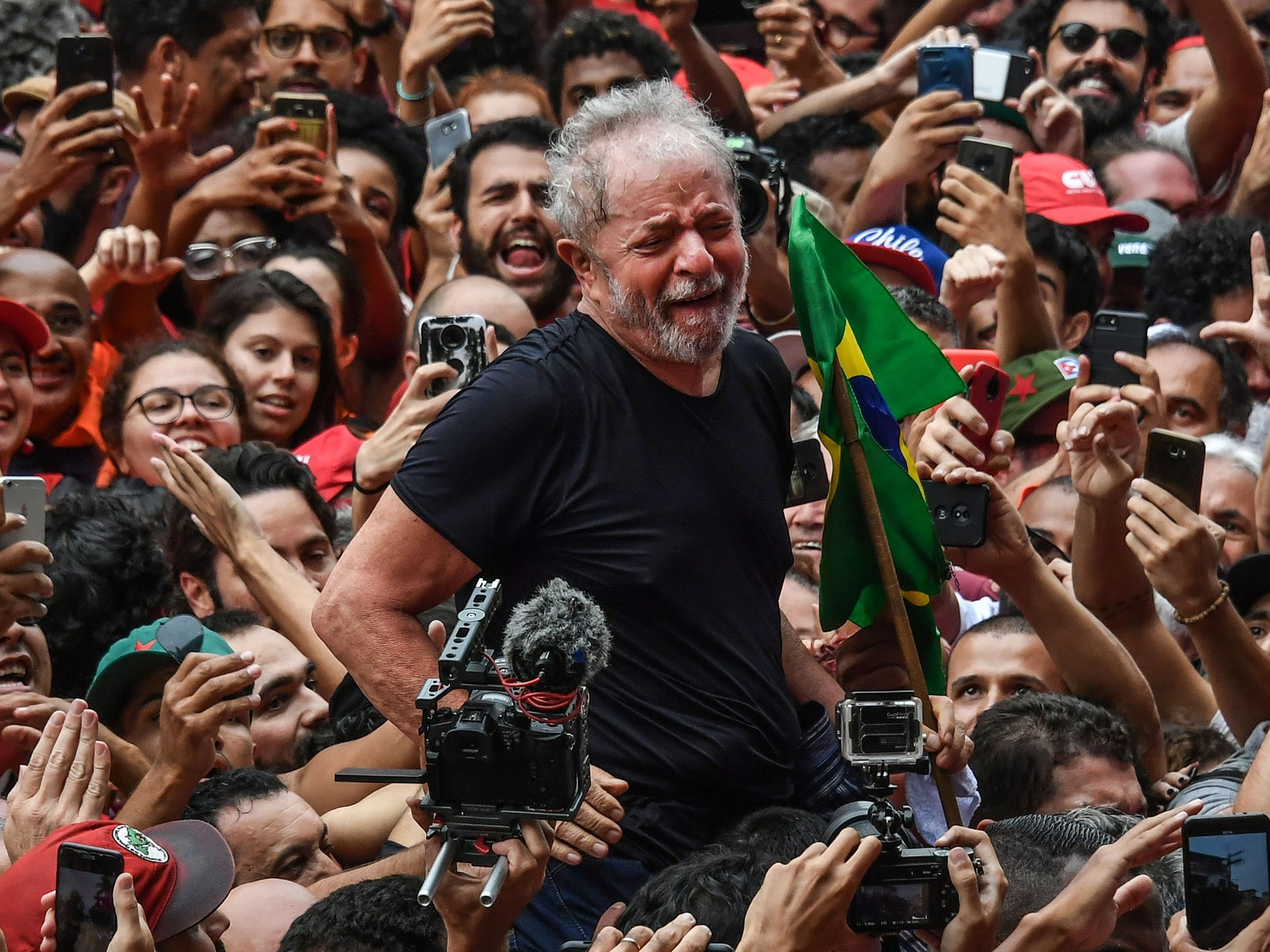 PT vai polarizar em 2022 e Bolsonaro é "desastre que acontece", diz Lula - 14/11/2019 - UOL Notícias