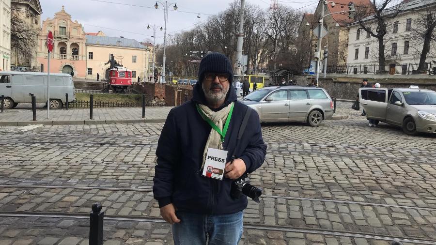 O fotógrafo português Adriano Miranda, em Lviv, cidade na fronteira da Ucrânia com a Polônia - Arquivo pessoal