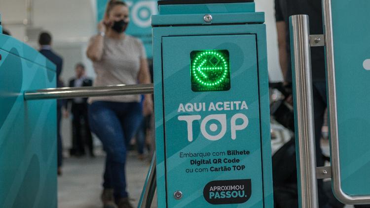 Catraca destaca TOP na estação João Dias, da linha 9-Esmeralda, operada pelo grupo CCR