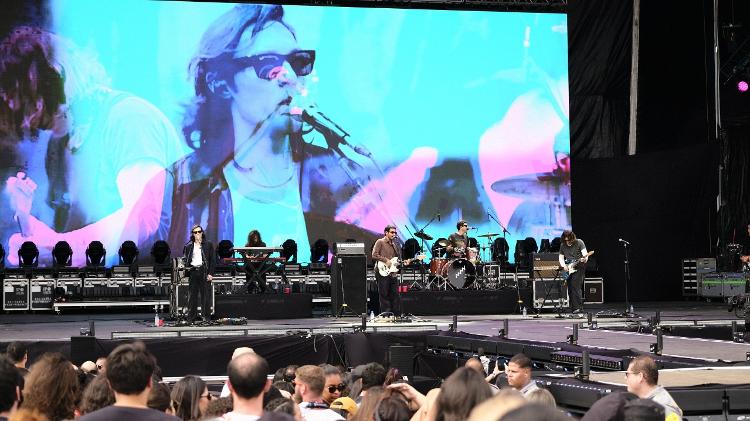 Terno Rei faz show no último dia de Lollapalooza Brasil Terno Rei faz show no último dia de Lollapalooza Brasil